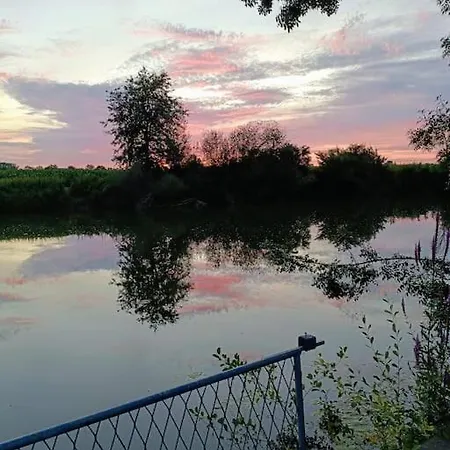 Prázdninový dům La Passerelle ,montreuil ,le Mans Neuville-sur-Sarthe