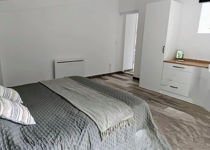 Ferienhaus La Passerelle ,montreuil ,le Mans *